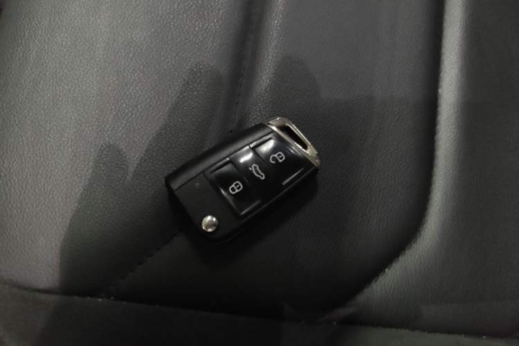 Used Volkswagen Tiguan L 2017 330TSI Automatic Two-Wheel Drive Comfort Edition Vehicle Key
