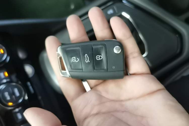 Used Volkswagen Tiguan L 2017 380TSI Automatic All-Wheel-Drive Luxury Edition Vehicle Key