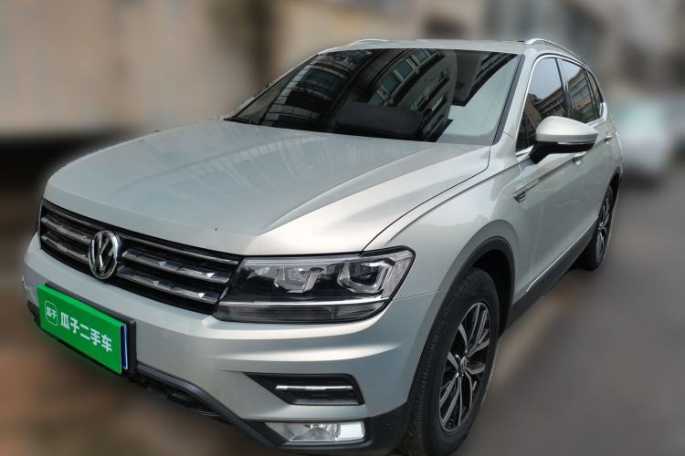 Used Volkswagen Tiguan L 2017 330TSI Automatic Two-Wheel Drive Luxury Edition Guazi used car, China used car export, Used car for sale, Used cars, Cheapest cars for sale