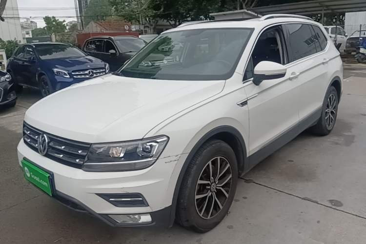 Used Volkswagen Tiguan L 2017 330TSI Automatic Two-Wheel Drive Luxury Edition Guazi used car, China used car export, Used car for sale, Used  cars, Cheapest cars for sale