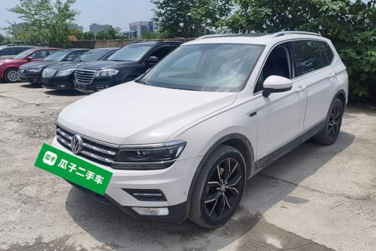Used Volkswagen Tiguan L 2017 330TSI Automatic Two-Wheel Drive Flagship Edition Guazi used car, China used car export, Used car for sale, Used  cars, Cheapest cars for sale