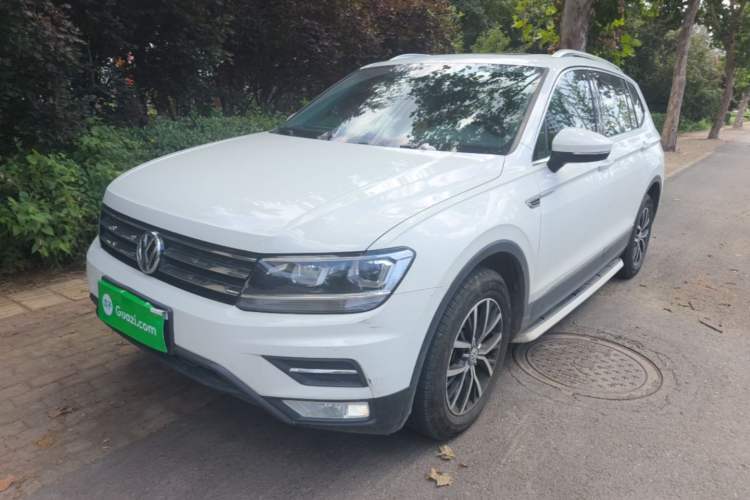 Used Volkswagen Tiguan L 2017 330TSI Automatic Two-Wheel Drive Luxury Edition Guazi used car, China used car export, Used car for sale, Used cars, Cheapest cars for sale