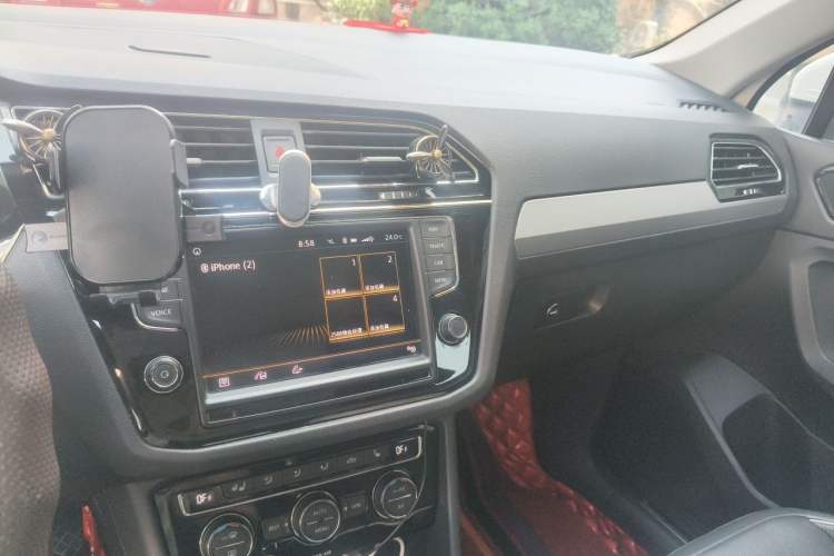 Used Volkswagen Tiguan L 2017 330TSI Automatic Two-Wheel Drive Flagship Edition Audio And AC Panel