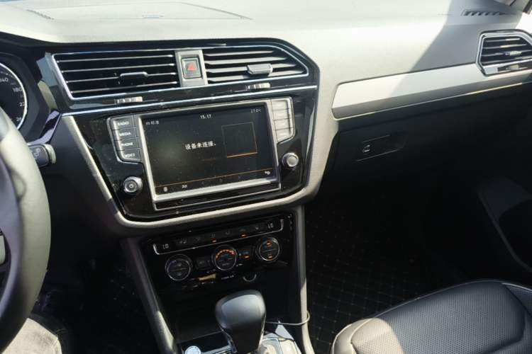 Used Volkswagen Tiguan L 2017 380TSI Automatic All-Wheel Drive Supreme Flagship Edition Audio And AC Panel