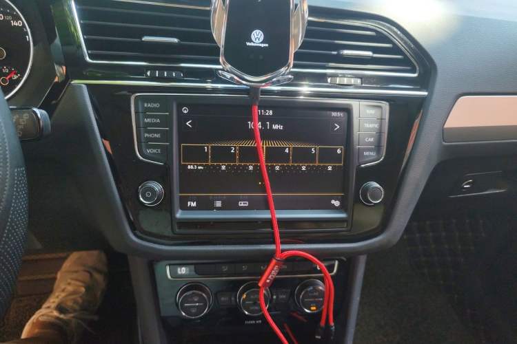 Used Volkswagen Tiguan L 2017 330TSI Automatic Two-Wheel Drive Comfort Edition Audio And AC Panel