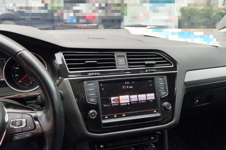 Used Volkswagen Tiguan L 2017 330TSI Automatic Two-Wheel Drive Luxury Edition Audio And AC Panel