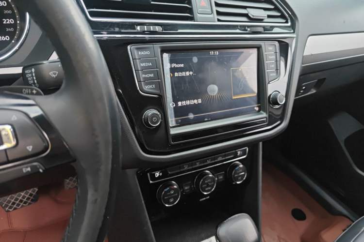 Used Volkswagen Tiguan L 2017 330TSI Automatic Two-Wheel Drive Comfort Edition Audio And AC Panel