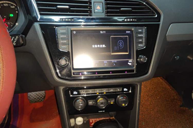 Used Volkswagen Tiguan L 2017 330TSI Automatic Two-Wheel Drive Luxury Edition Audio And AC Panel