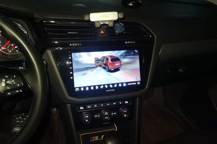 Used Volkswagen Tiguan L 2017 330TSI Automatic Two-Wheel Drive Flagship Edition Audio And AC Panel