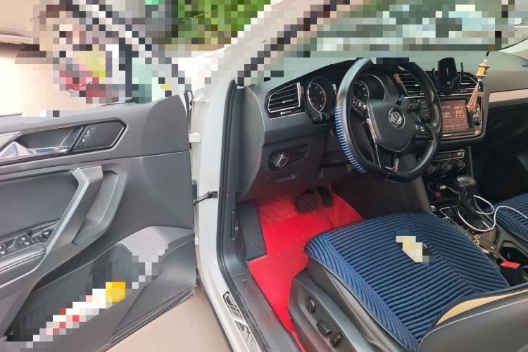 Used Volkswagen Tiguan L 2017 330TSI Automatic Two-Wheel Drive Luxury Edition Driver Seat