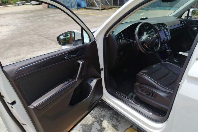 Used Volkswagen Tiguan L 2017 330TSI Automatic Two-Wheel Drive Flagship Edition Driver Seat