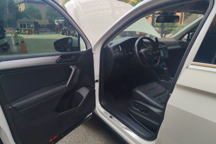 Used Volkswagen Tiguan L 2017 330TSI Automatic Two-Wheel Drive Comfort Edition Driver Seat