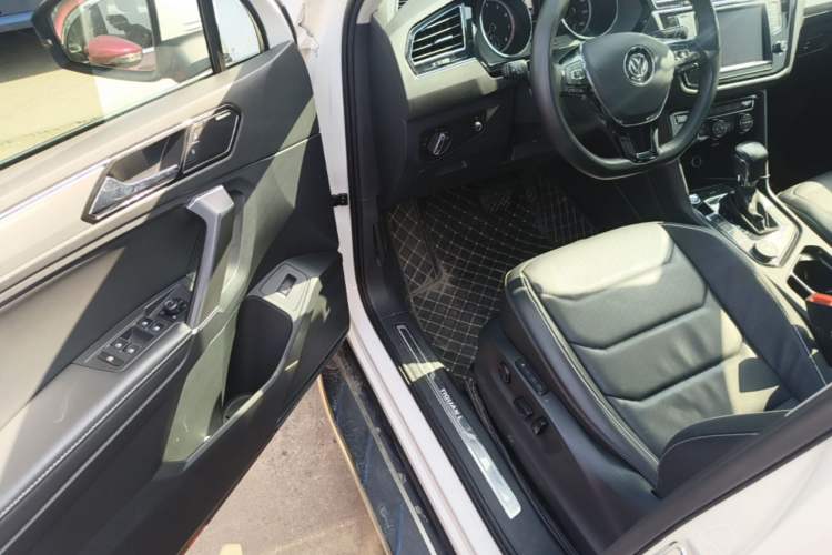 Used Volkswagen Tiguan L 2017 380TSI Automatic All-Wheel Drive Supreme Flagship Edition Driver Seat
