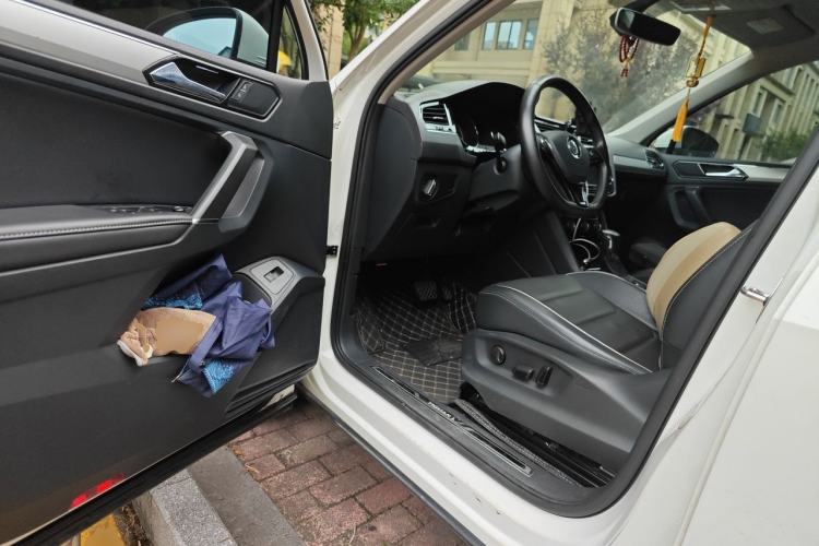 Used Volkswagen Tiguan L 2017 330TSI Automatic Two-Wheel Drive Flagship Edition Driver Seat