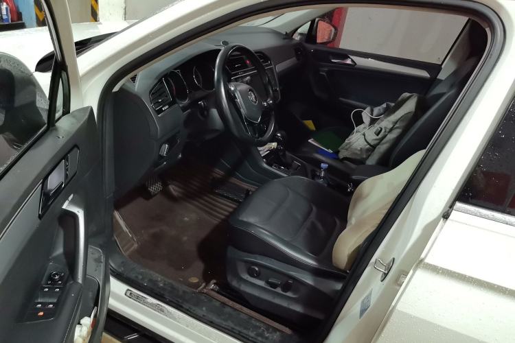 Used Volkswagen Tiguan L 2017 330TSI Automatic Two-Wheel Drive Luxury Edition Driver Seat