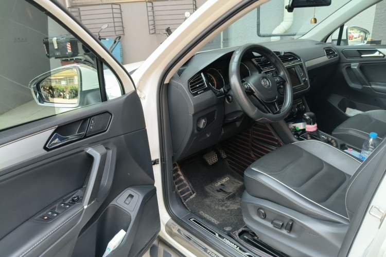 Used Volkswagen Tiguan L 2017 330TSI Automatic Two-Wheel Drive Flagship Edition Driver Seat