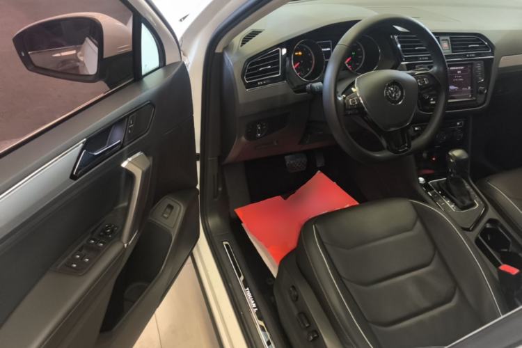 Used Volkswagen Tiguan L 2017 330TSI Automatic Two-Wheel Drive Flagship Edition Driver Seat