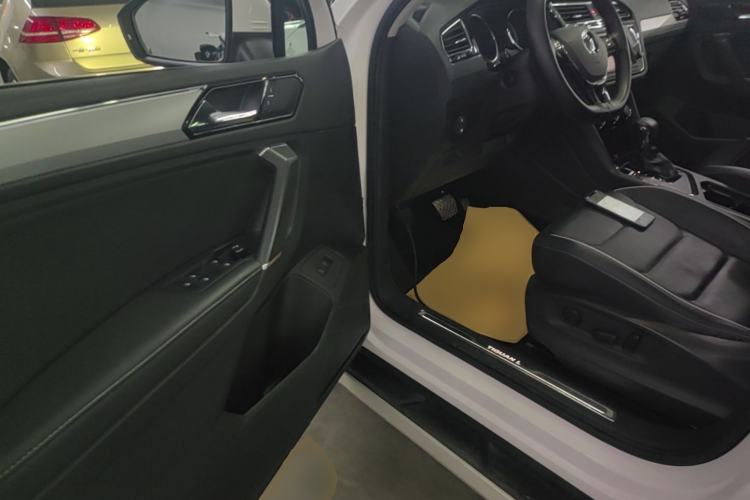 Used Volkswagen Tiguan L 2017 330TSI Automatic Two-Wheel Drive Flagship Edition Driver Seat