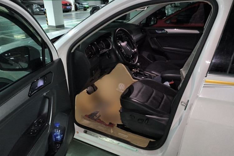 Used Volkswagen Tiguan L 2017 330TSI Automatic Two-Wheel Drive Comfort Edition Driver Seat
