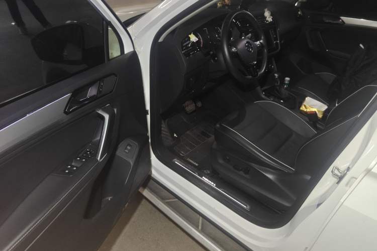 Used Volkswagen Tiguan L 2017 330TSI Automatic Two-Wheel Drive Flagship Edition Driver Seat