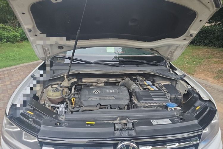 Used Volkswagen Tiguan L 2017 330TSI Automatic Two-Wheel Drive Luxury Edition Engine Bay