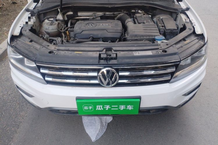 Used Volkswagen Tiguan L 2017 330TSI Automatic Two-Wheel Drive Luxury Edition Engine Bay