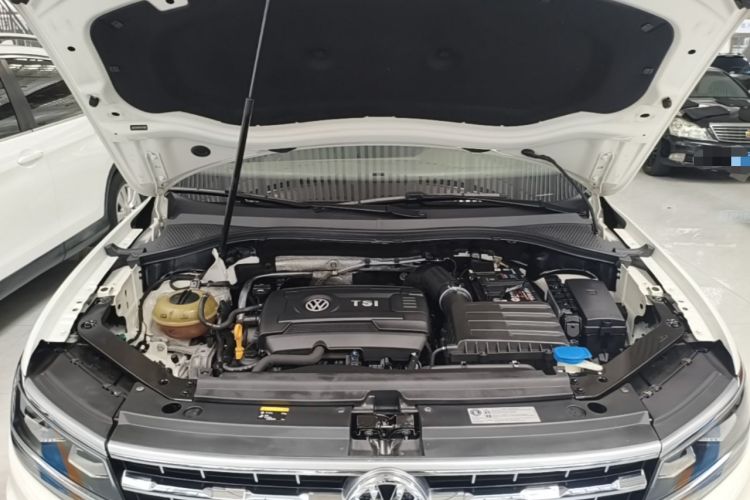 Used Volkswagen Tiguan L 2017 330TSI Automatic Two-Wheel Drive Flagship Edition Engine Bay