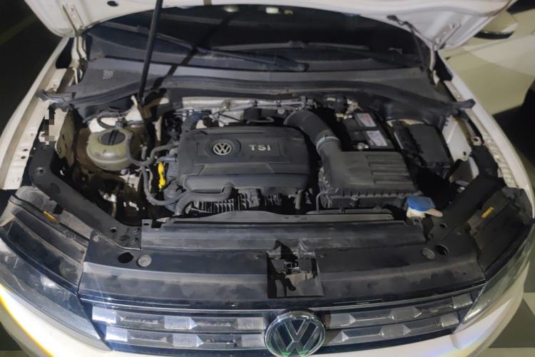 Used Volkswagen Tiguan L 2017 330TSI Automatic Two-Wheel Drive Luxury Edition Engine Bay