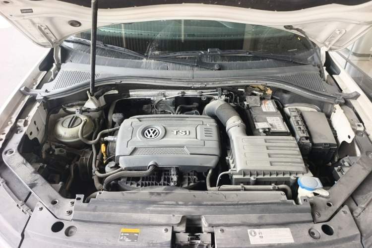 Used Volkswagen Tiguan L 2017 380TSI Automatic All-Wheel-Drive Luxury Edition Engine Bay