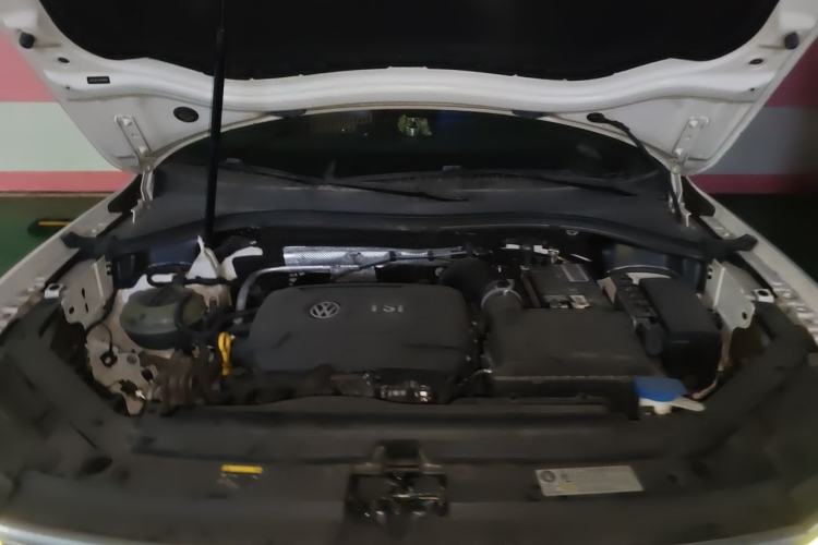 Used Volkswagen Tiguan L 2017 330TSI Automatic Two-Wheel Drive Flagship Edition Engine Bay