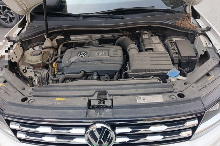 Used Volkswagen Tiguan L 2017 330TSI Automatic Two-Wheel Drive Luxury Edition Engine Bay