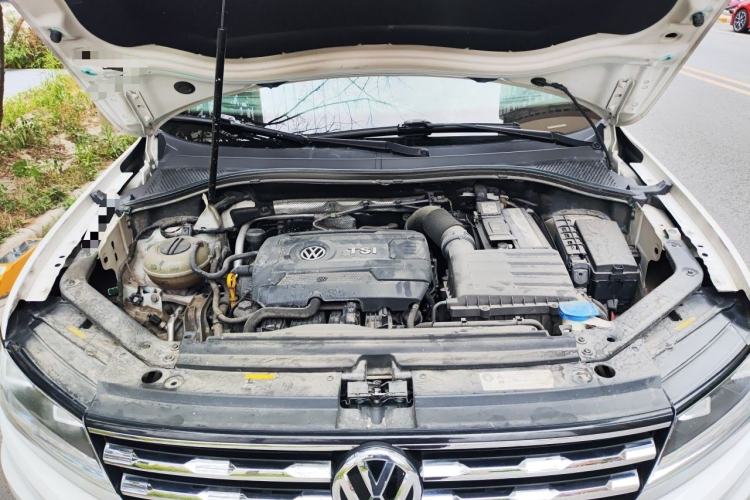 Used Volkswagen Tiguan L 2017 330TSI Automatic Two-Wheel Drive Luxury Edition Engine Bay