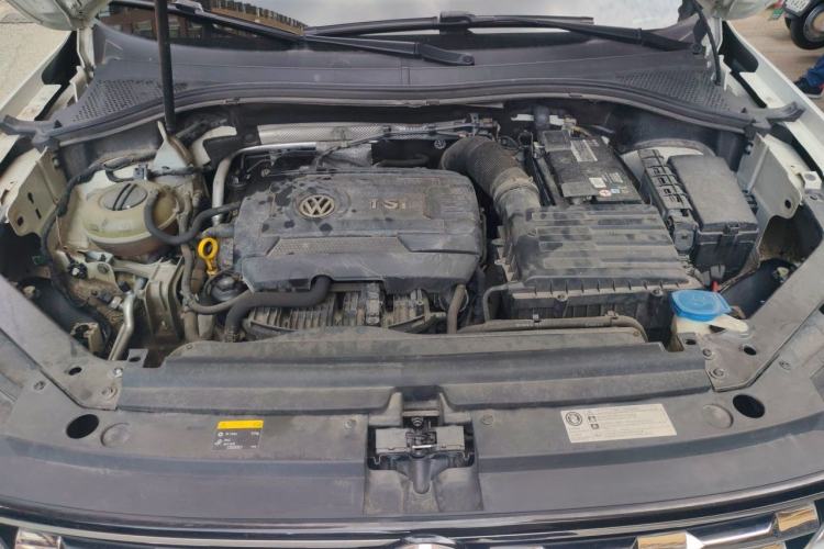 Used Volkswagen Tiguan L 2017 330TSI Automatic Two-Wheel Drive Comfort Edition Engine Bay