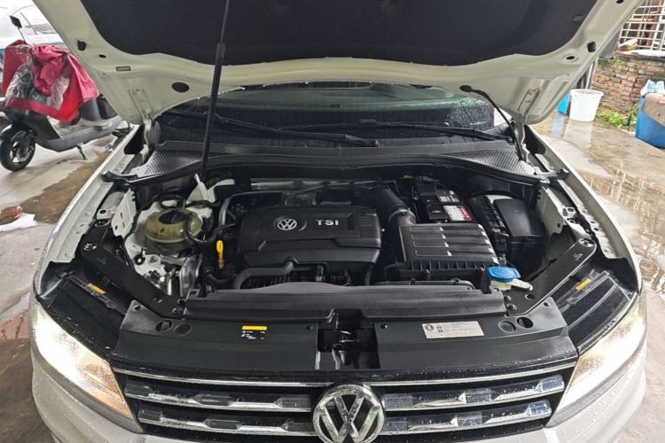 Used Volkswagen Tiguan L 2017 330TSI Automatic Two-Wheel Drive Comfort Edition Engine Bay