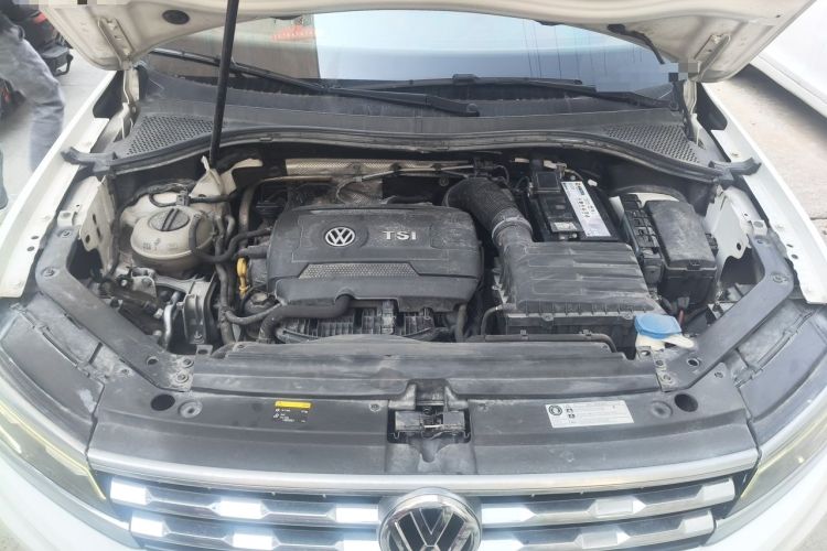 Used Volkswagen Tiguan L 2017 330TSI Automatic Two-Wheel Drive Flagship Edition Engine Bay