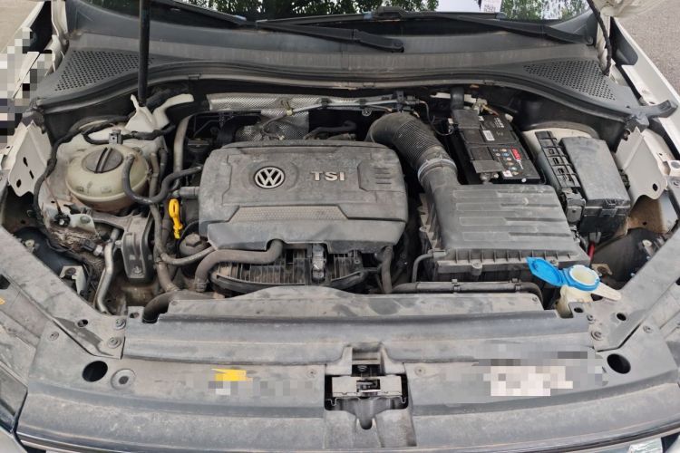 Used Volkswagen Tiguan L 2017 330TSI Automatic Two-Wheel Drive Luxury Edition Engine Bay