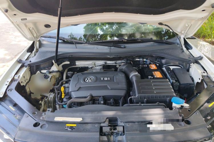 Used Volkswagen Tiguan L 2017 330TSI Automatic Two-Wheel Drive Comfort Edition Engine Bay