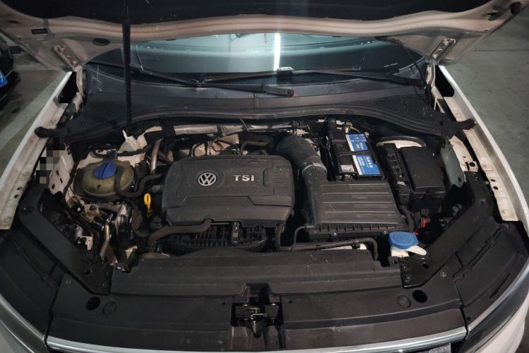 Used Volkswagen Tiguan L 2017 380TSI Automatic All-Wheel-Drive Luxury Edition Engine Bay