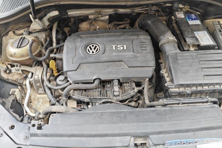 Used Volkswagen Tiguan L 2017 330TSI Automatic Two-Wheel Drive Luxury Edition Engine Bay