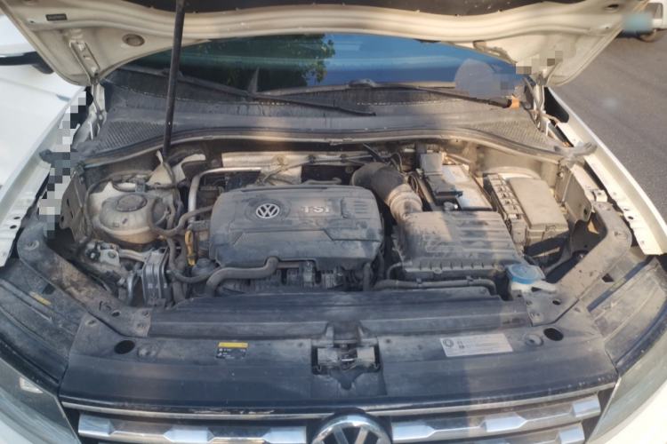 Used Volkswagen Tiguan L 2017 330TSI Automatic Two-Wheel Drive Luxury Edition Engine Bay