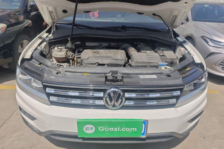 Used Volkswagen Tiguan L 2017 330TSI Automatic Two-Wheel Drive Luxury Edition Engine Bay