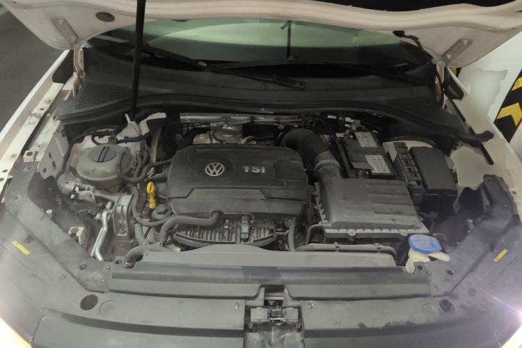 Used Volkswagen Tiguan L 2017 330TSI Automatic Two-Wheel Drive Luxury Edition Engine Bay