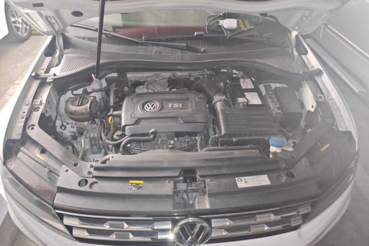Used Volkswagen Tiguan L 2017 330TSI Automatic Two-Wheel Drive Comfort Edition Engine Bay
