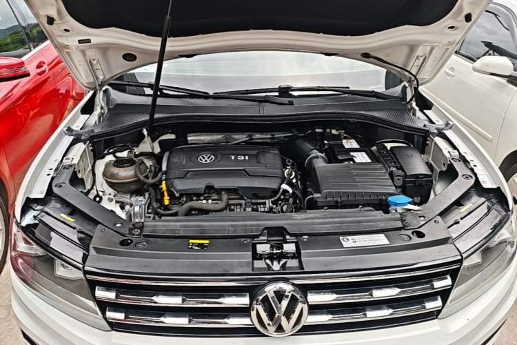 Used Volkswagen Tiguan L 2017 330TSI Automatic Two-Wheel Drive Comfort Edition Engine Bay
