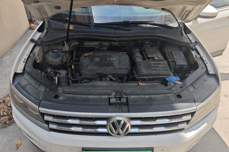 Used Volkswagen Tiguan L 2017 330TSI Automatic Two-Wheel Drive Flagship Edition Engine Bay
