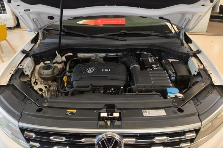 Used Volkswagen Tiguan L 2017 330TSI Automatic Two-Wheel Drive Flagship Edition Engine Bay