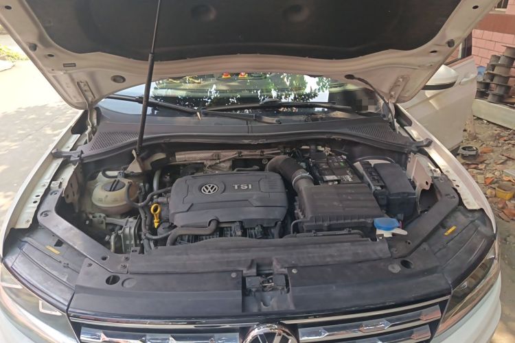 Used Volkswagen Tiguan L 2017 330TSI Automatic Two-Wheel Drive Luxury Edition Engine Bay
