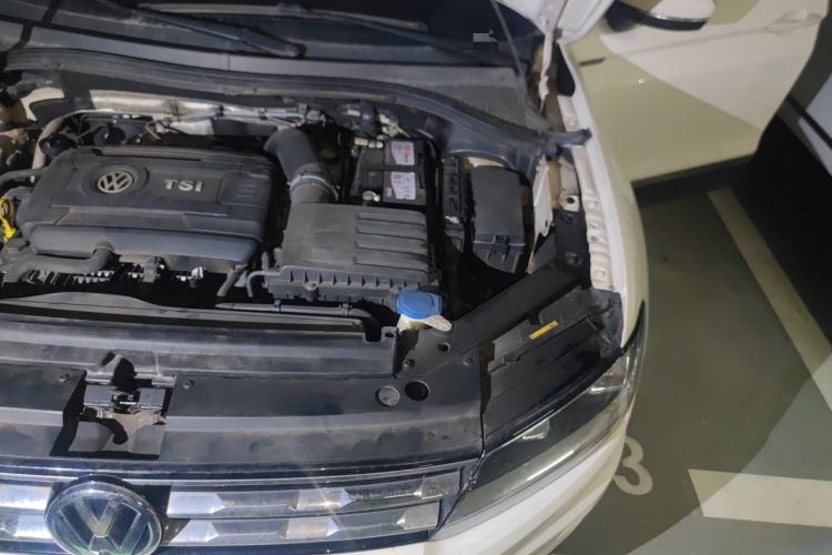 Used Volkswagen Tiguan L 2017 330TSI Automatic Two-Wheel Drive Luxury Edition Engine Bay Left