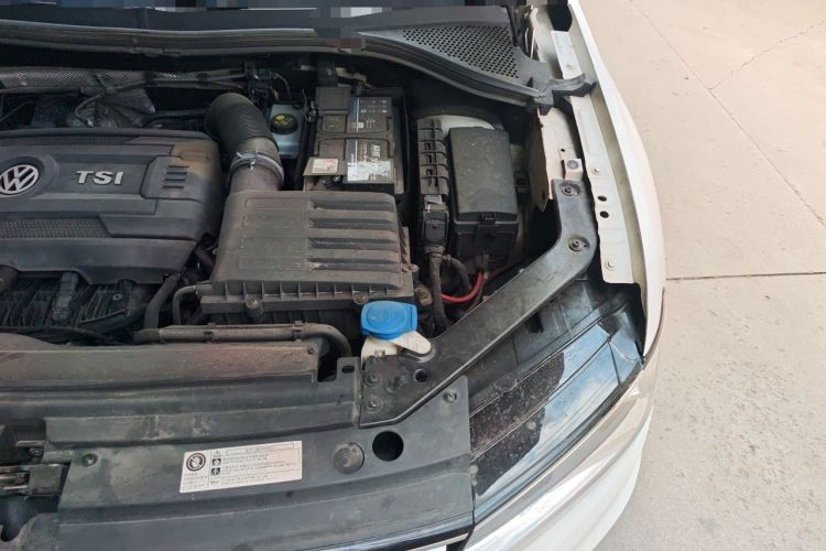 Used Volkswagen Tiguan L 2017 330TSI Automatic Two-Wheel Drive Luxury Edition Engine Bay Left