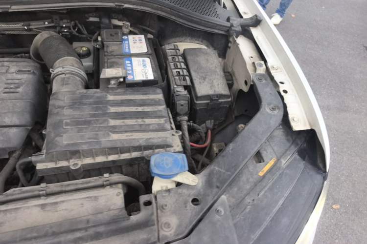 Used Volkswagen Tiguan L 2017 330TSI Automatic Two-Wheel Drive Luxury Edition Engine Bay Left